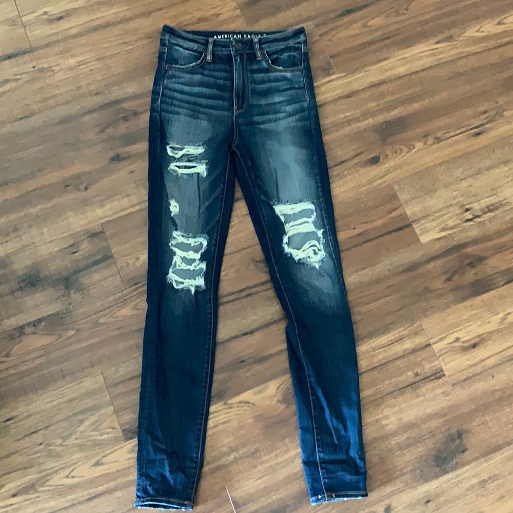 American Eagle Distresses Skinny Jeans